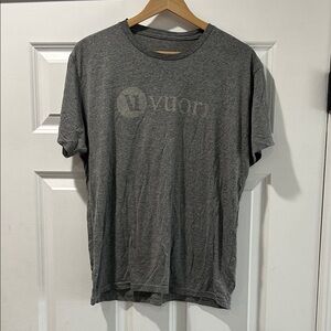 Vuori Men's Charcoal Tee